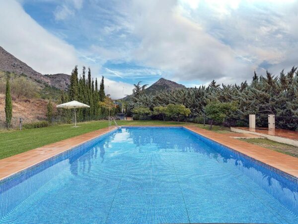 Piscina de Casa rural en Huétor Santillán (Granada)-0761