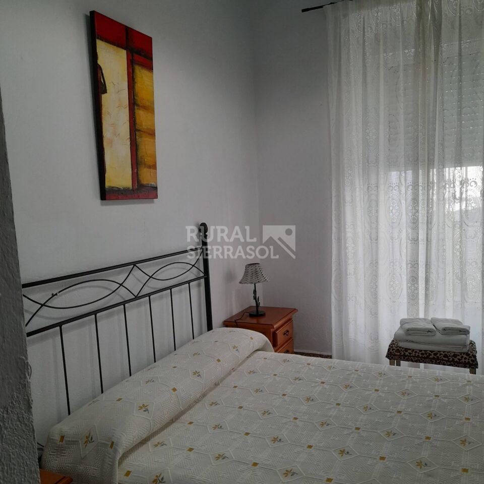 Cama de matrimonio de casa rural en Encinasola (Huelva) referencia 4128