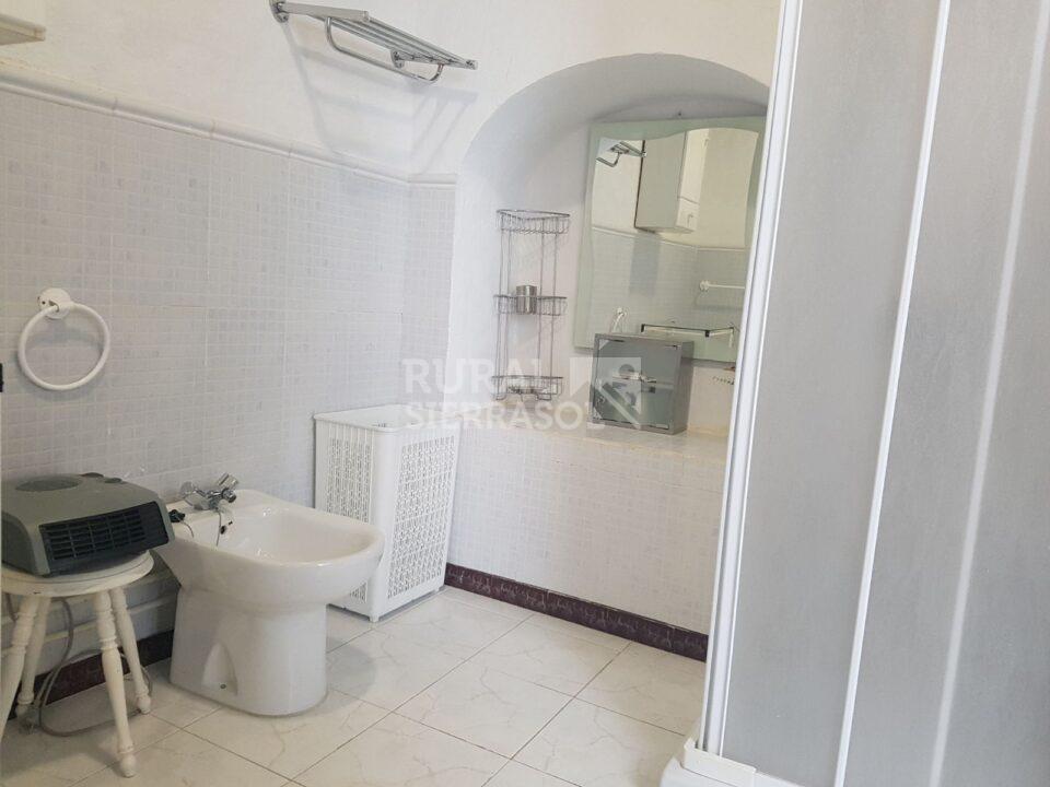 Baño de casa rural en Encinasola (Huelva) referencia 4128