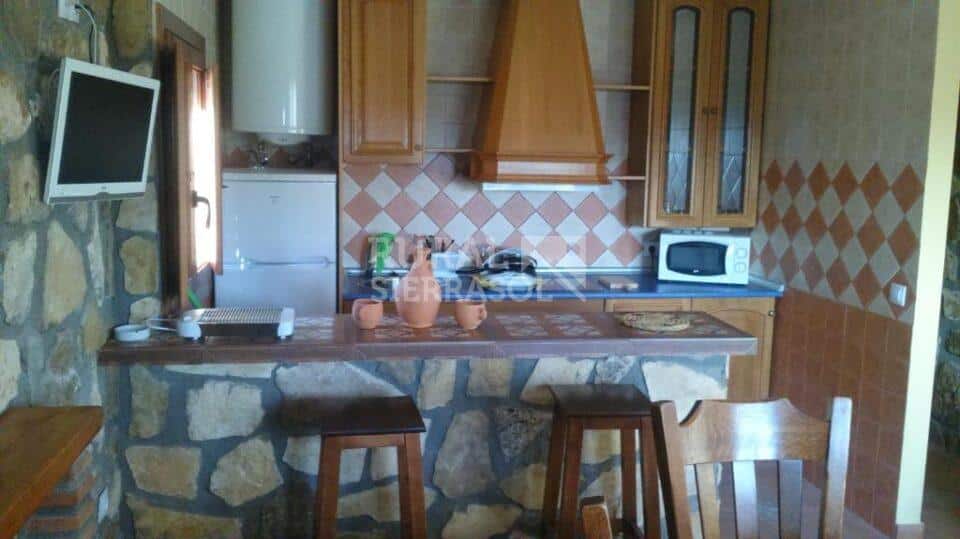 Fantástico Alojamiento Rural en Castril de la Peña con chimenea, barbacoa y wifi - Imagen 3