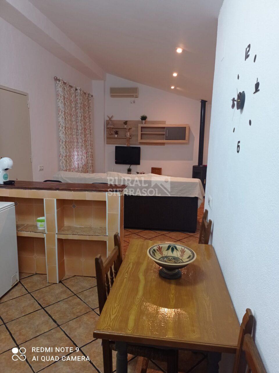 Acogedor apartamento rural en Algodonales, con chimenea, aire acondicionado y wifi - Imagen 15