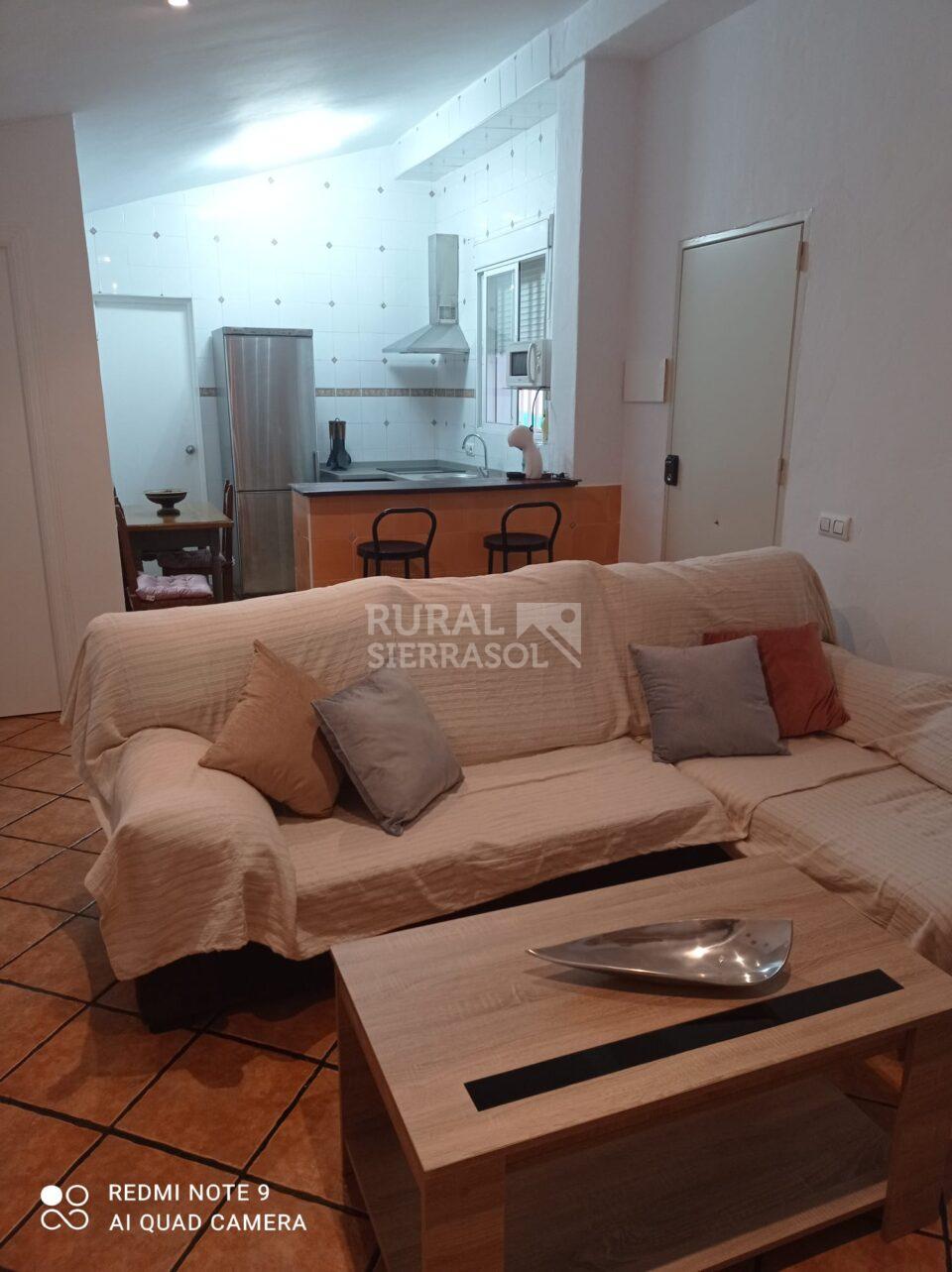 Sofá de casa rural en Algodonales Cádiz) referencia 4133