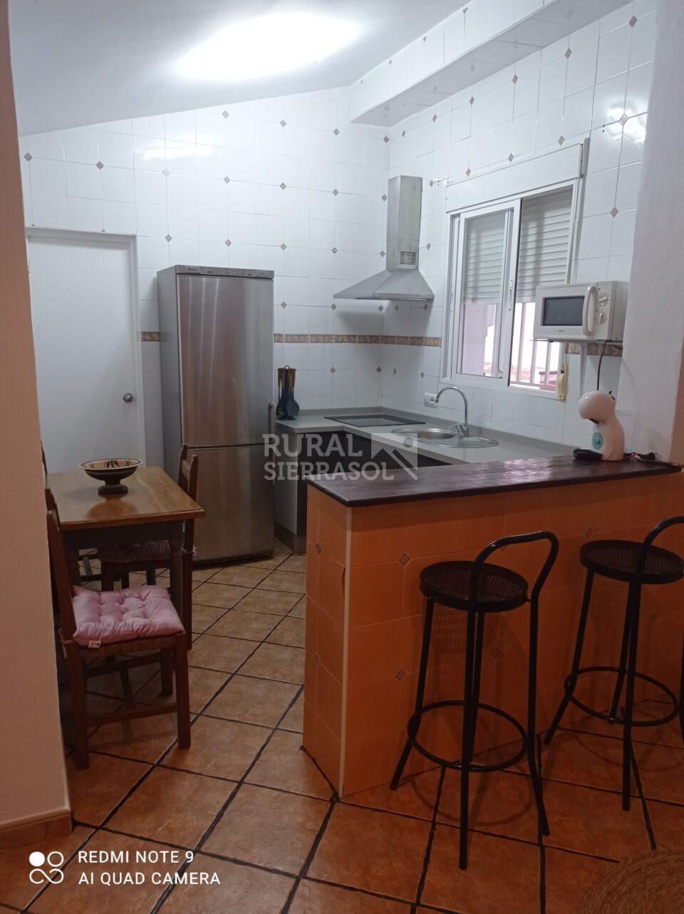 Barra de la cocina de casa rural en Algodonales Cádiz) referencia 4133