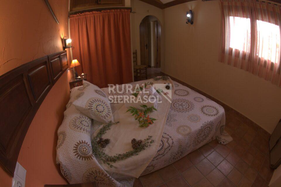 Magnífico alojamiento rural en Hinojares con piscina y bañera hidromasaje - Imagen 6