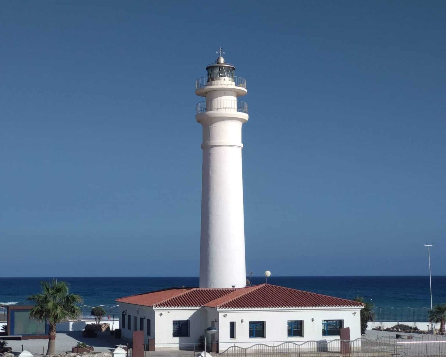 Faro de Torrox, municipio con el mejor clima de Europa