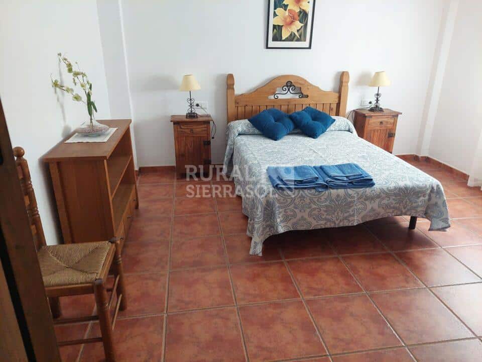 Casa Rural en Sedella, con piscina, barbacoa y bañera hidromasaje - Imagen 13