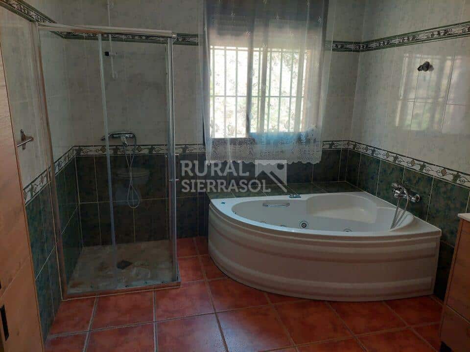 Casa Rural en Sedella, con piscina, barbacoa y bañera hidromasaje - Imagen 16
