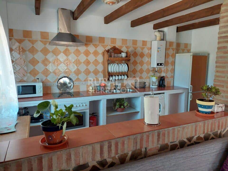 Casa Rural en Sedella, con piscina, barbacoa y bañera hidromasaje - Imagen 19