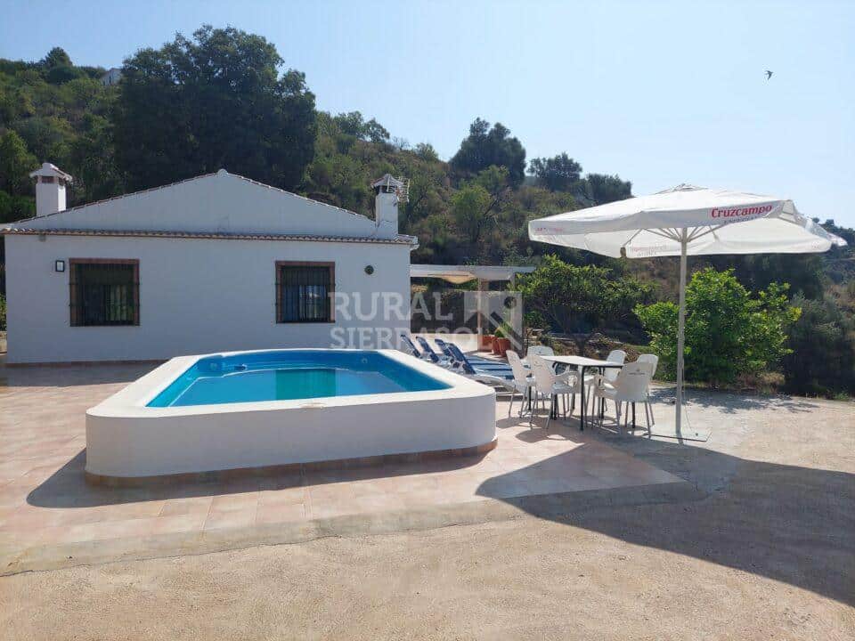 Casa Rural en Sedella, con piscina, barbacoa y bañera hidromasaje - Imagen 26