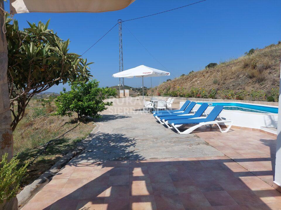 Casa Rural en Sedella, con piscina, barbacoa y bañera hidromasaje - Imagen 28