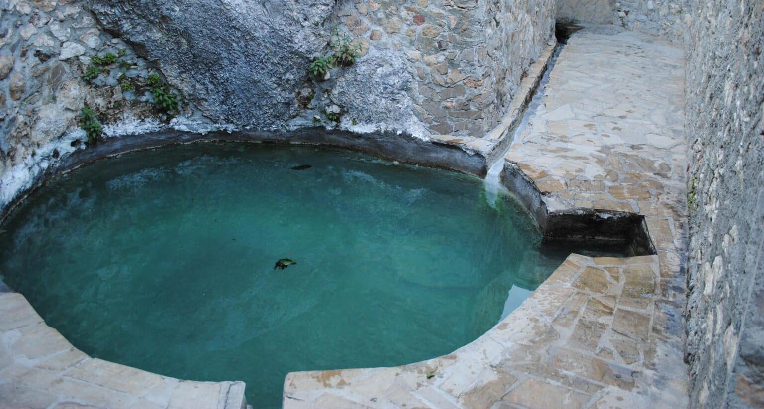 Zona de baño de los Baños de Vilo en Periana