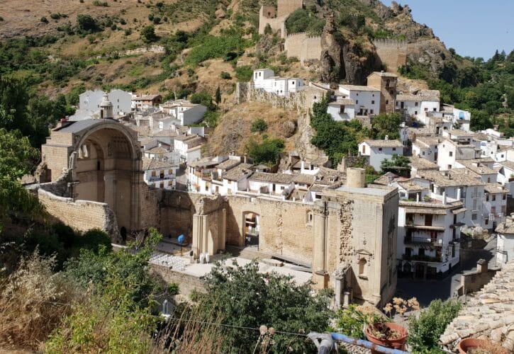 Conoce las Ruinas de la Iglesia de Santa María de Cazorla