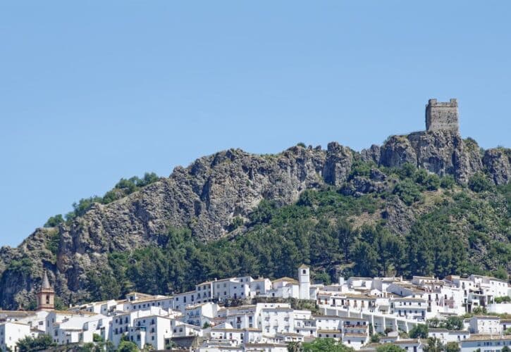 Castillo de Zahara de la Sierra, la armonía entre historia y naturaleza