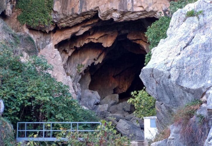 Cueva del Gato de Benaoján, un monumento natural