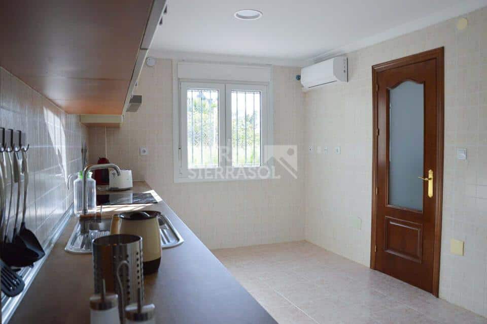 Cocina de Casa rural en Chilches (Vélez-Málaga)- Málaga-4141