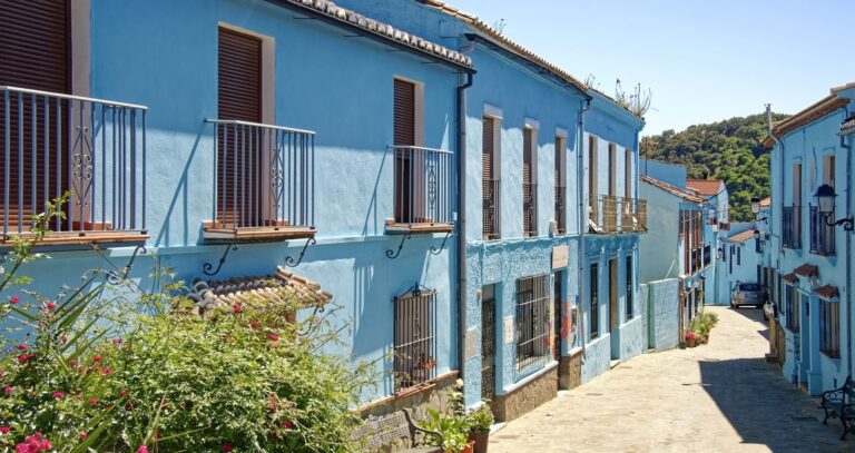 Viviendas azules de Júzcar, el pueblo pitufo de Málaga