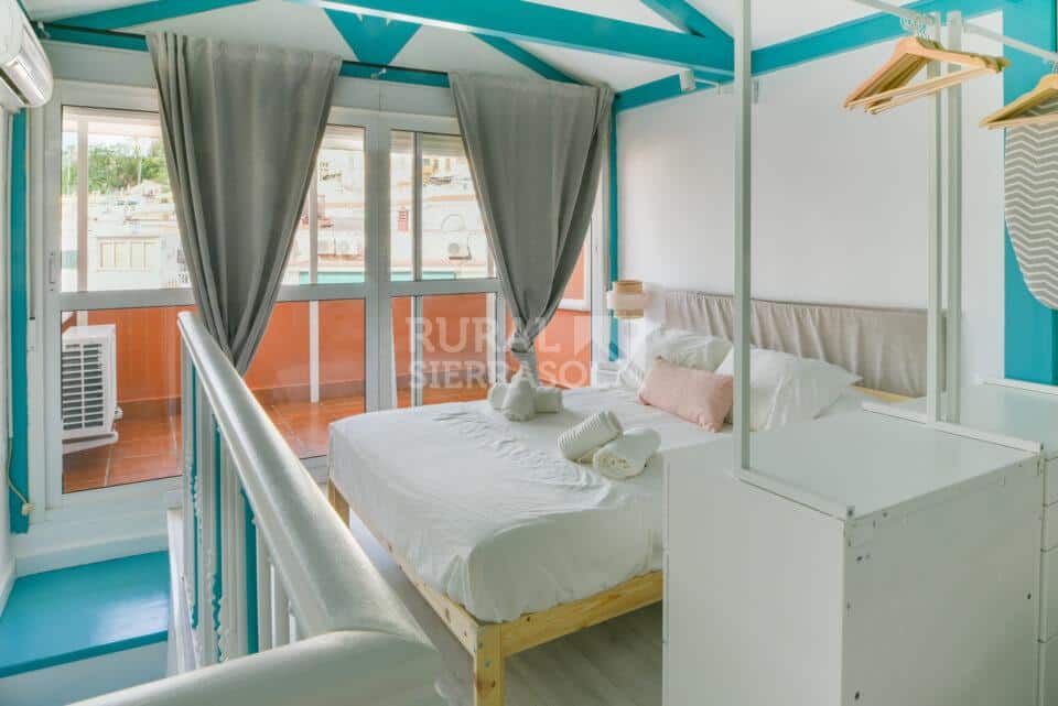Dormitorio y terraza de Apartamento turístico en Torremolinos (Málaga)-4142