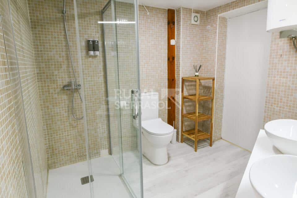Baño con ducha de Apartamento turístico en Torremolinos (Málaga)-4142