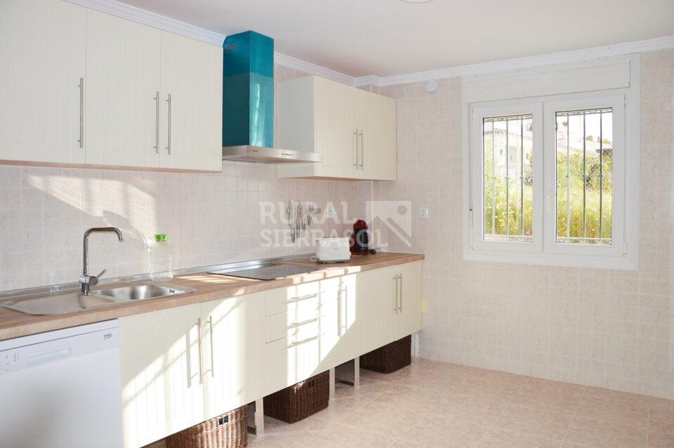 Cocina de Casa rural en Chilches (Vélez-Málaga)- Málaga-4141