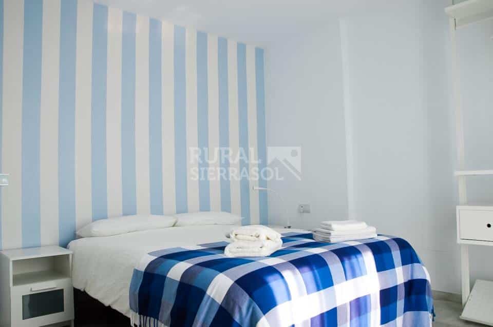 Habitación con cama doble de Casa rural en Chilches - Vélez Málaga (Málaga)-4140