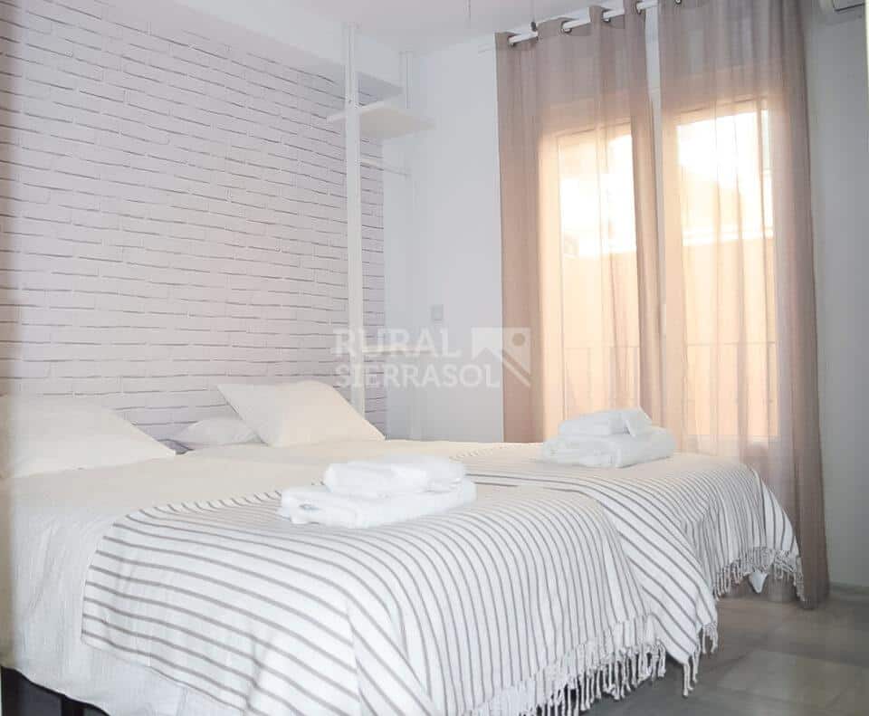 Habitación con dos camas individuales de Casa rural en Chilches - Vélez Málaga (Málaga)-4140