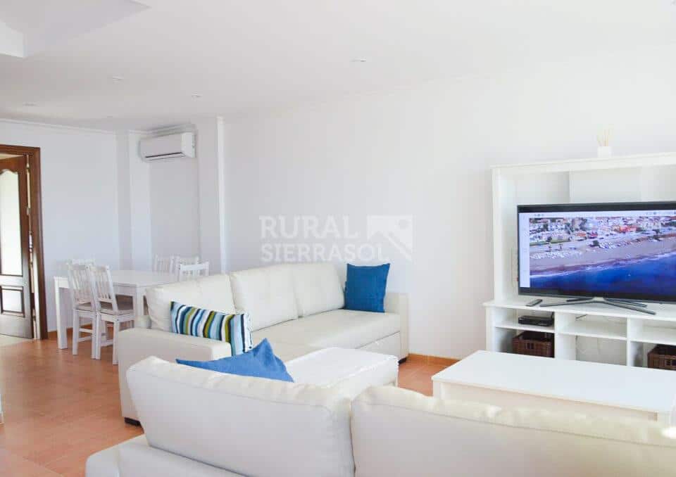 Sofás y TV de Casa rural en Chilches (Vélez-Málaga)- Málaga-4141