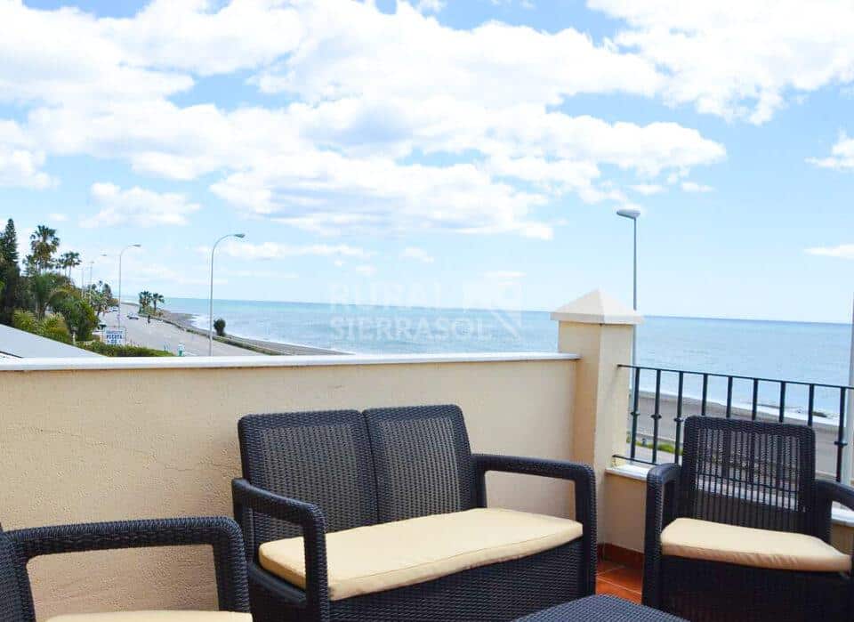 Terraza con mobiliario de exterior de Casa rural en Chilches (Vélez-Málaga)- Málaga-4141