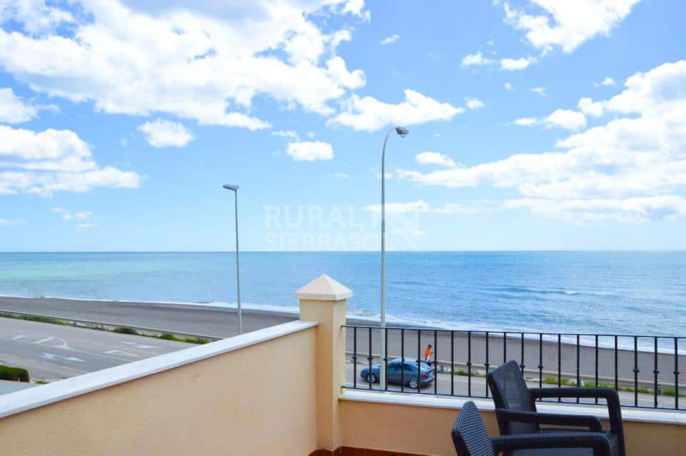 Piscina con vistas a la playa de Casa rural en Chilches (Vélez-Málaga)- Málaga-4141