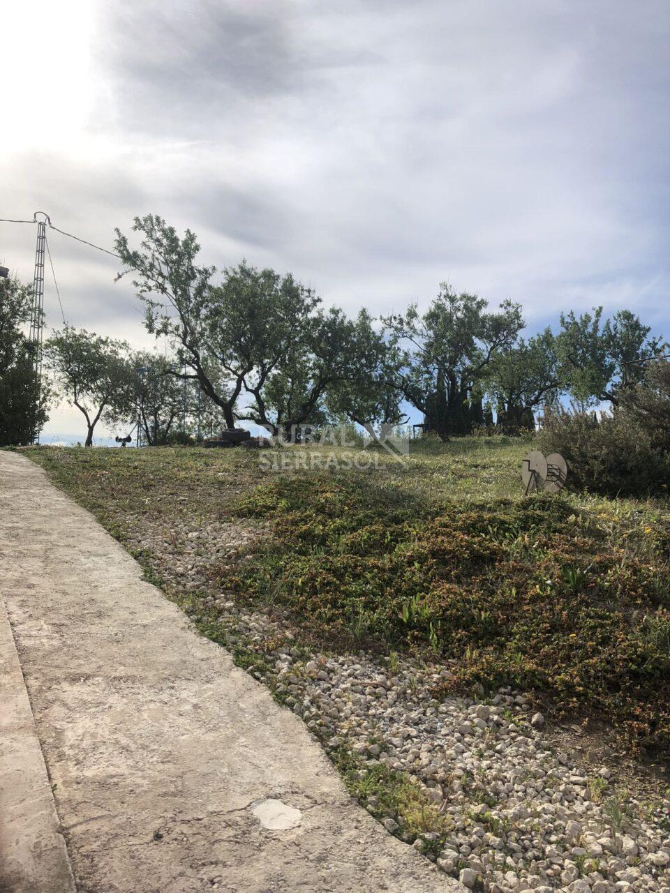 Acceso a Casa rural en Riogordo (Málaga)-4143