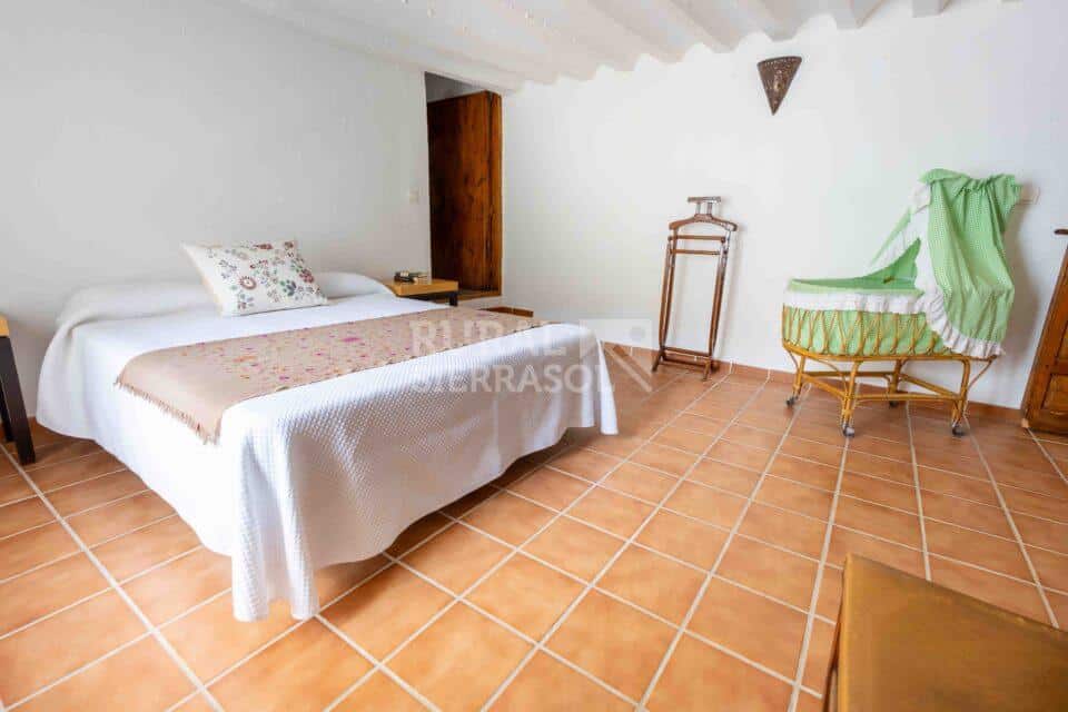 Cama doble de Casa rural en Chilluevar (Jaén)-2145