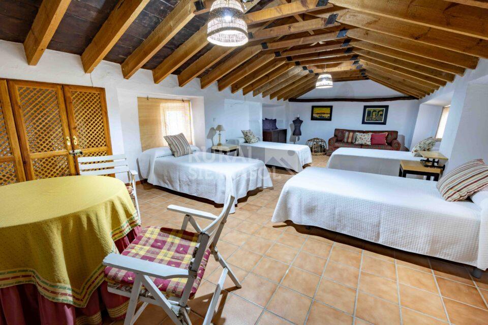 Habitación familiar de Casa rural en Chilluevar (Jaén)-2145