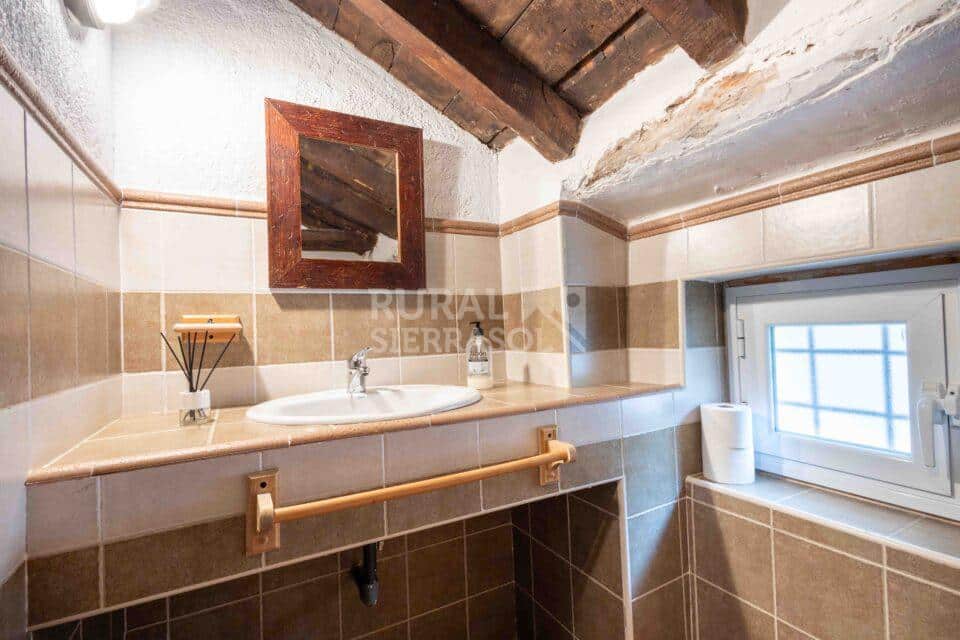 Lavabo de Casa rural en Chilluevar (Jaén)-2145