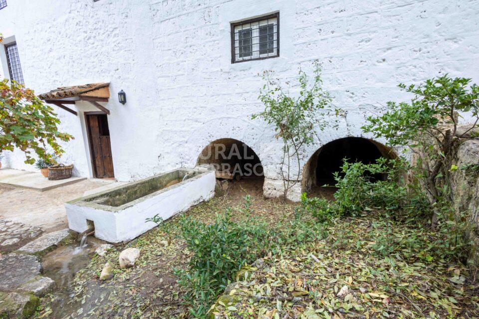 Abrevadero junto a Casa rural en Chilluevar (Jaén)-2145