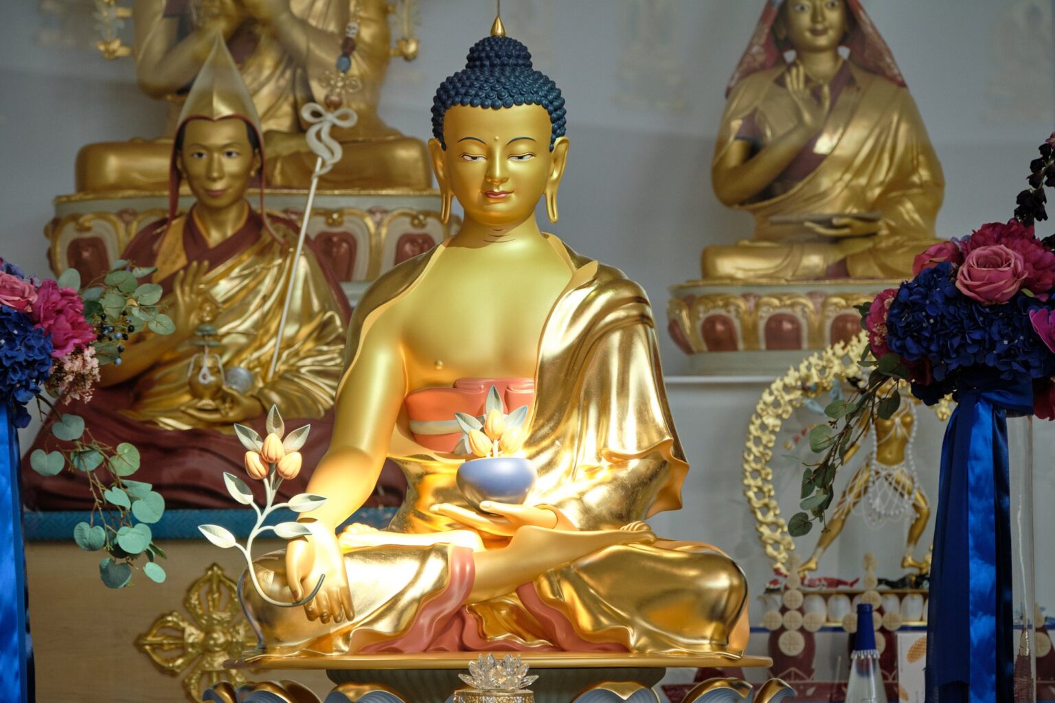 Estatua de Buda dentro del Templo KMC de Alhaurín el Grande