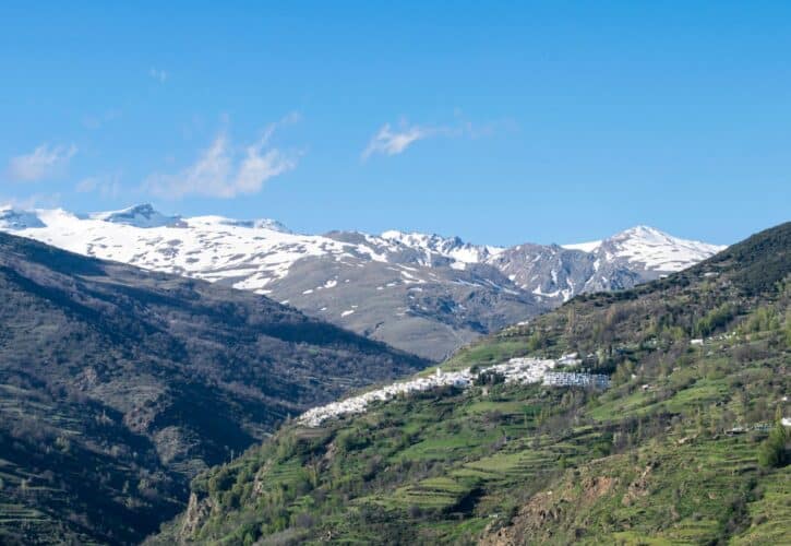 Sendero del Barranco del Poqueira: tres pueblos y un solo latido